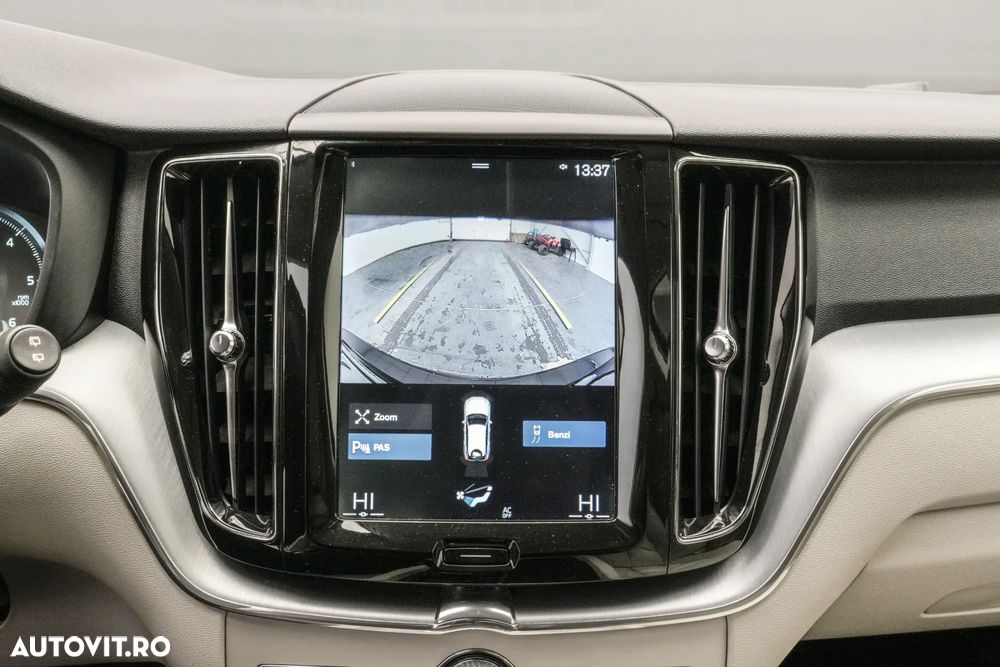 Volvo XC 60 D4 AWD Geartronic Momentum - 20