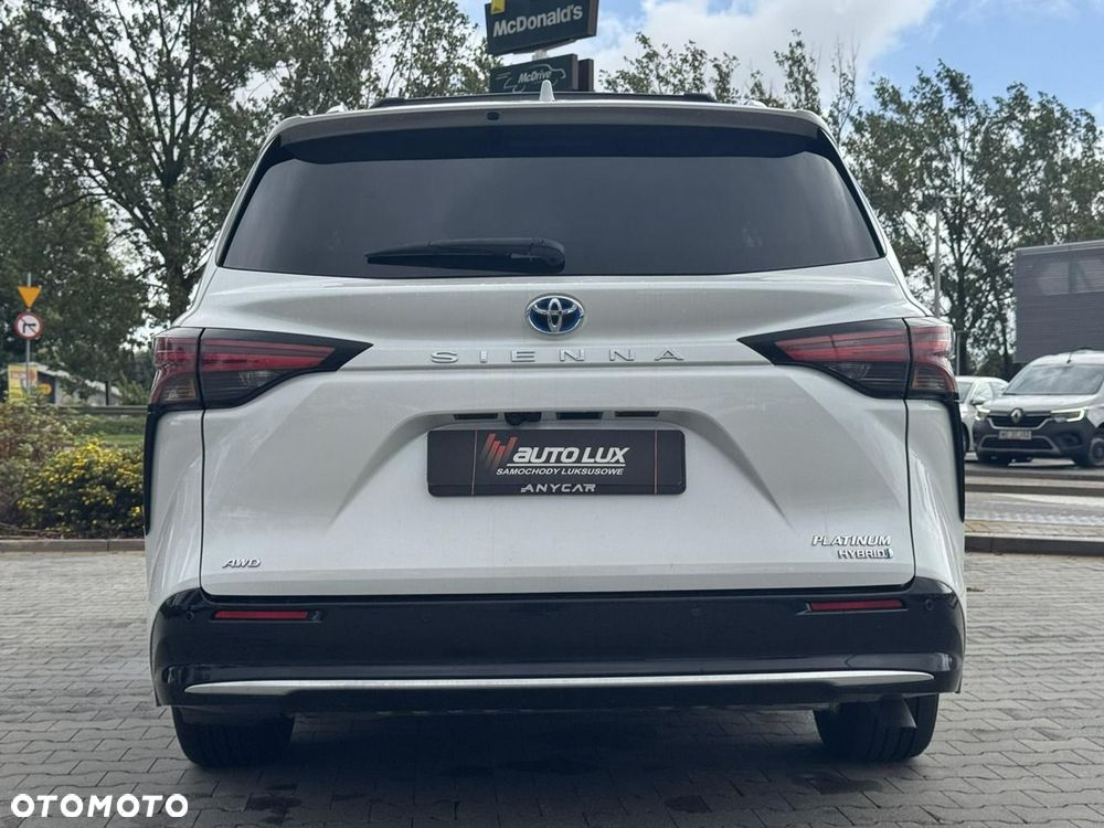 Toyota Sienna - 18