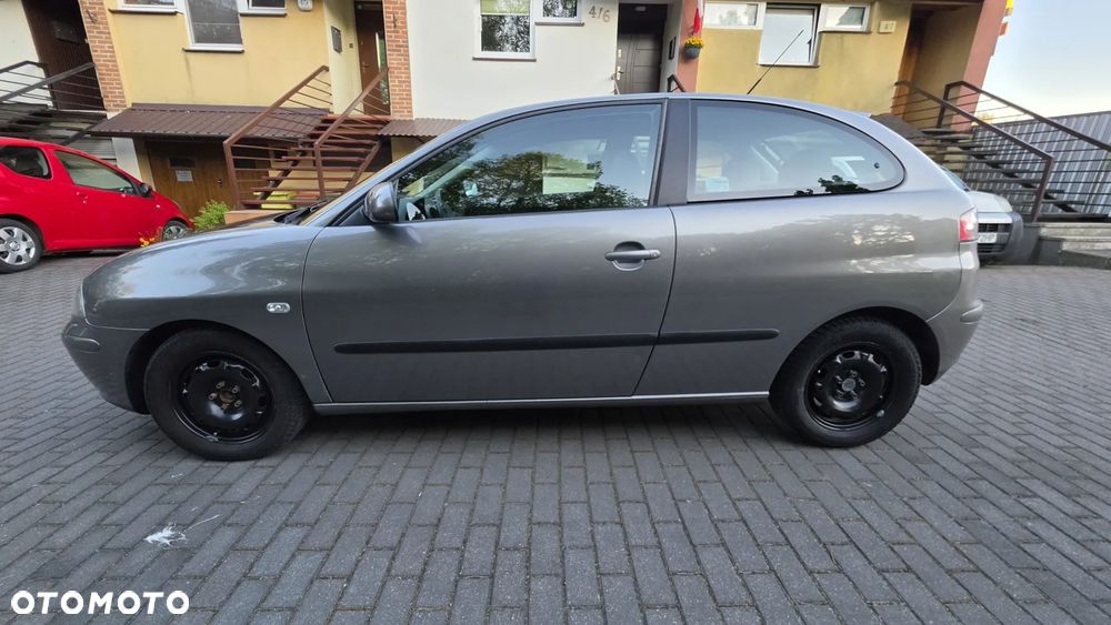 Seat Ibiza 1.4 16V Signo - 4