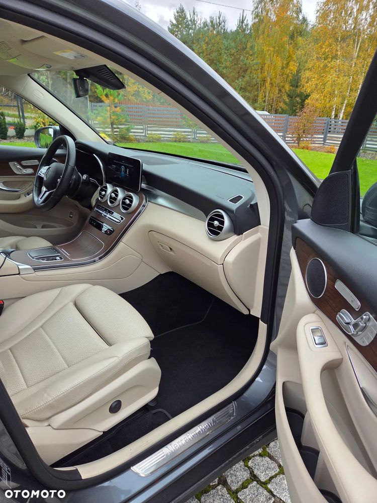 Mercedes-Benz GLC - 11