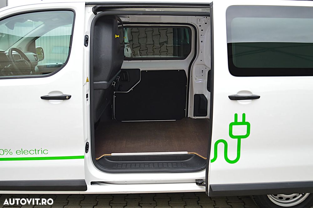 Peugeot E-Expert L3H1 50KW - 29