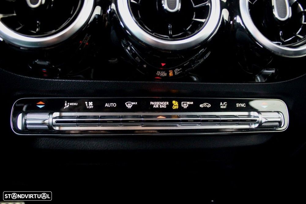 Mercedes-Benz GLA 180 d AMG Line - 30