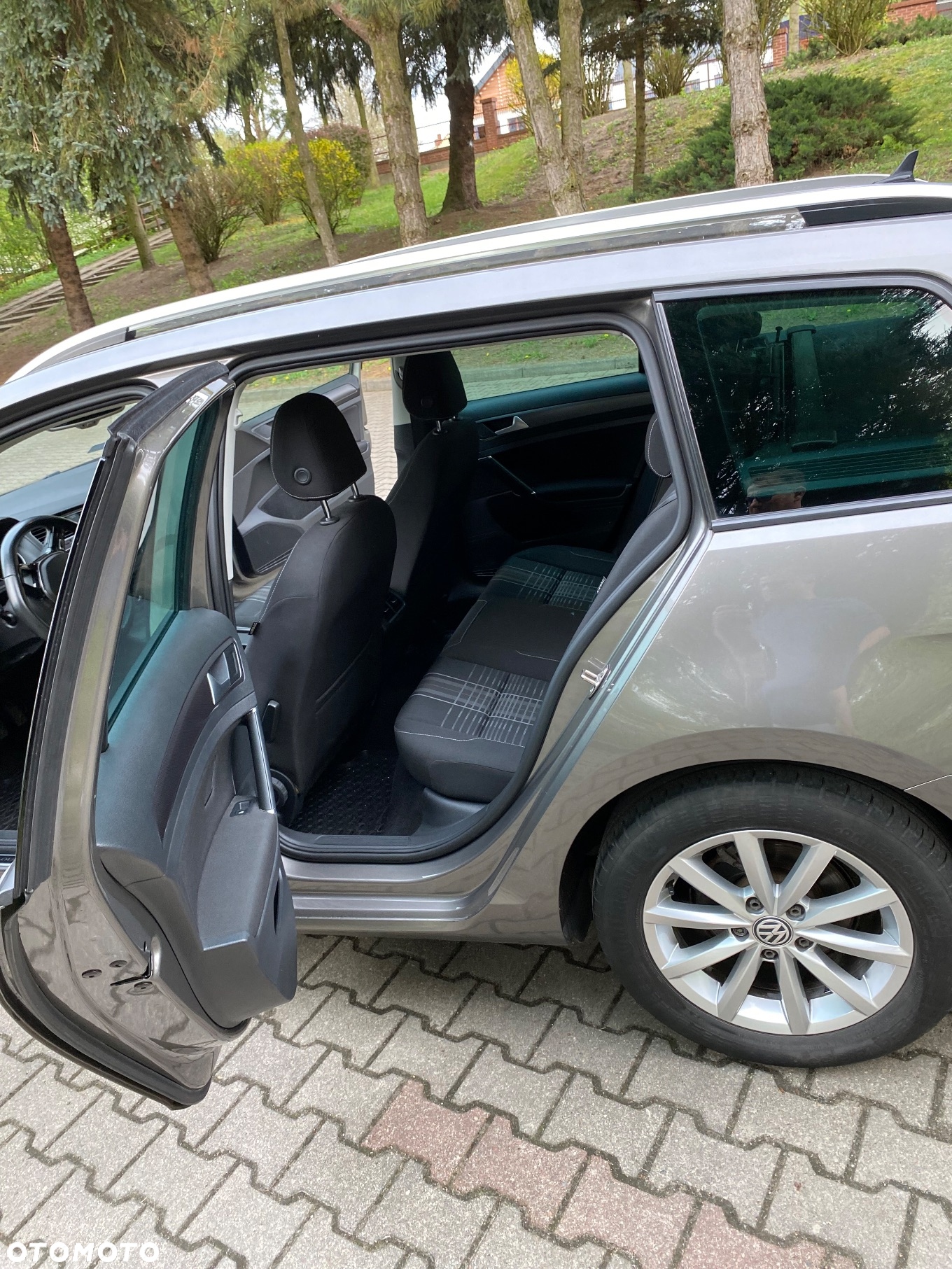 Volkswagen Golf 1.6 TDI BlueMotion Technology DSG Lounge - 33