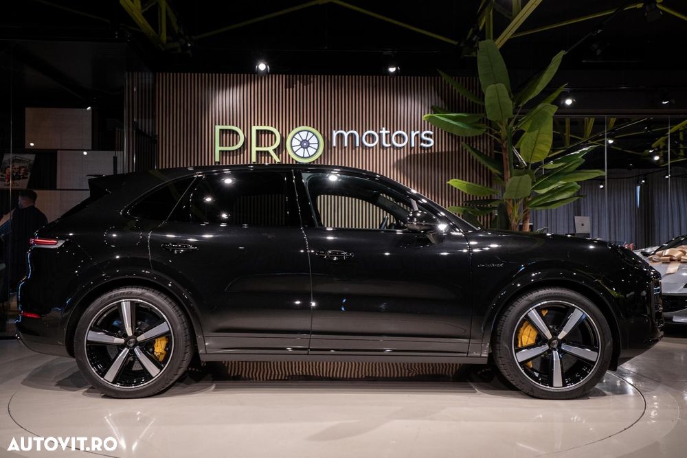 Porsche Cayenne Turbo E-Hybrid - 3