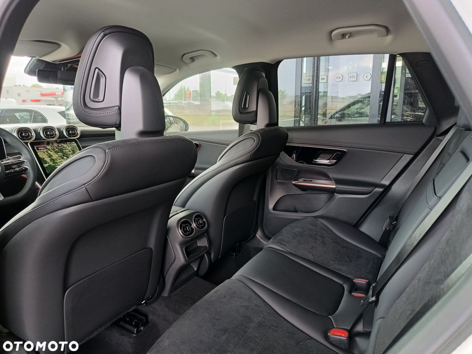 Mercedes-Benz GLC - 22