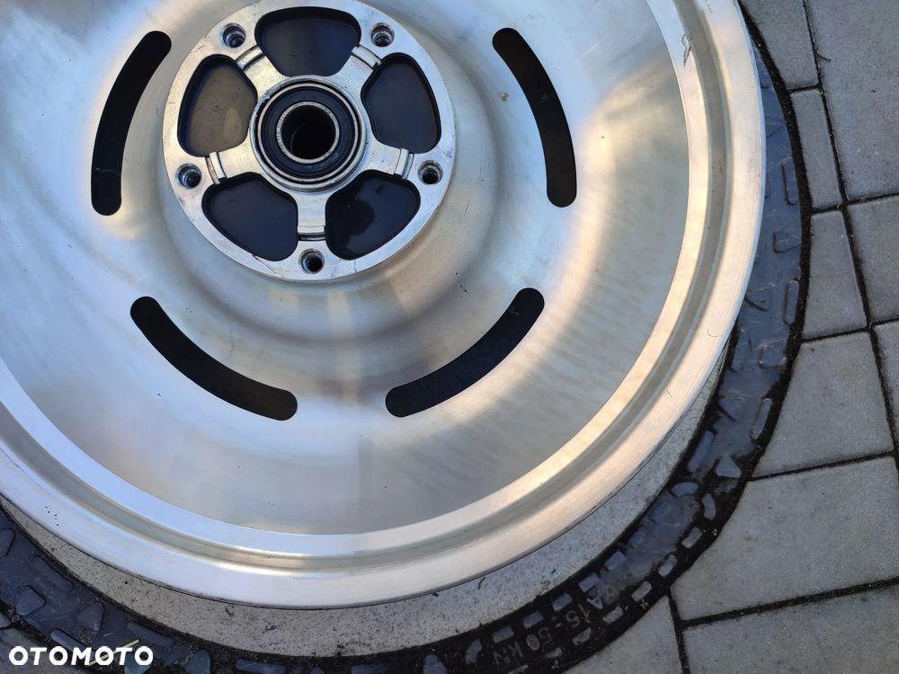 Felga tył Harley Davidson V-Road 18x5,5 - 4