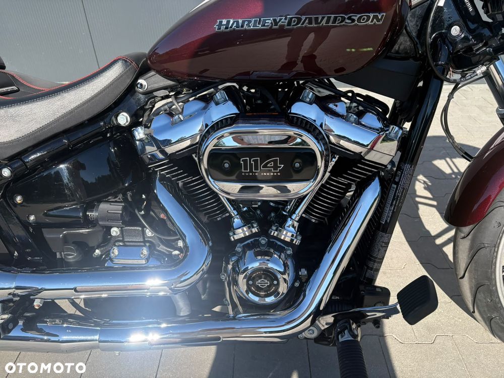 Harley-Davidson Softail Breakout - 11