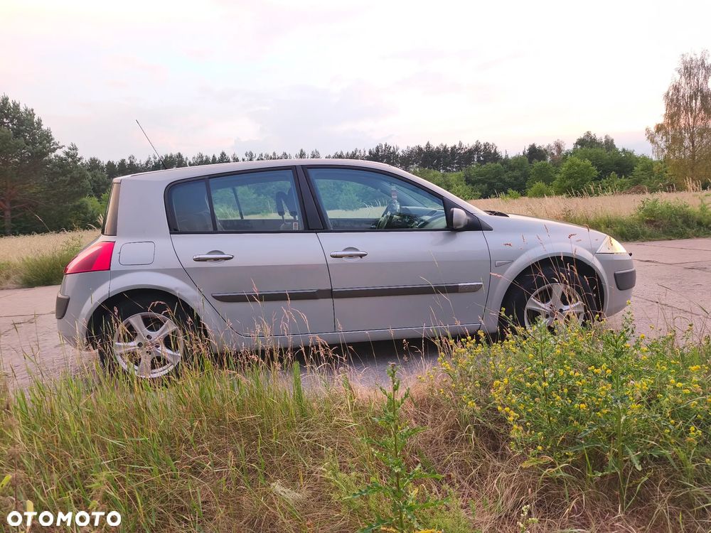 Renault Megane 1.6 Confort Dynamique - 5
