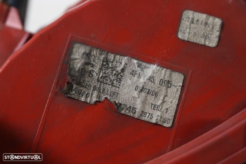 Farolim Esquerdo Audi A6 Avant (4F5, C6)  Farolim Esquerdo Do Chassi A - 7