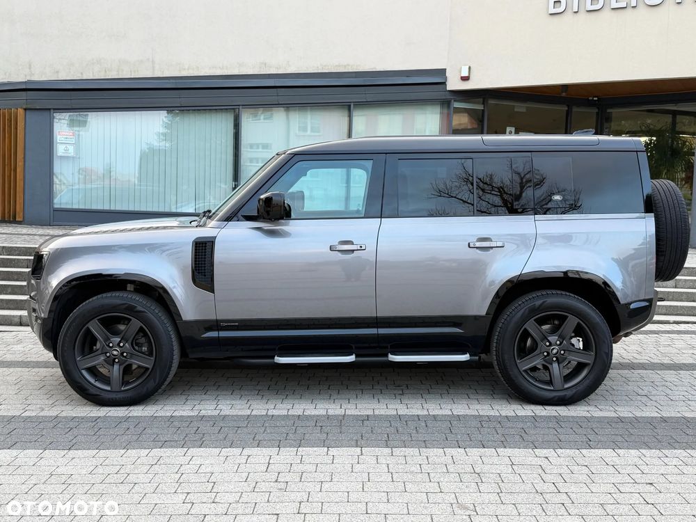 Land Rover Defender 110 D250 X-Dynamic S - 17