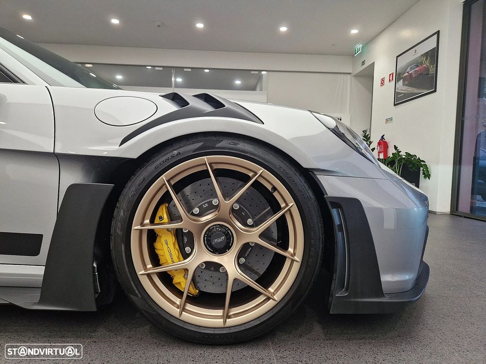 Porsche 911 (992) GT3 RS - 17