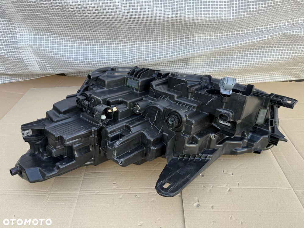 MUSTANG MACH-E LAMPA PRZEDNIA PRAWA LJ8B13E014 - 6