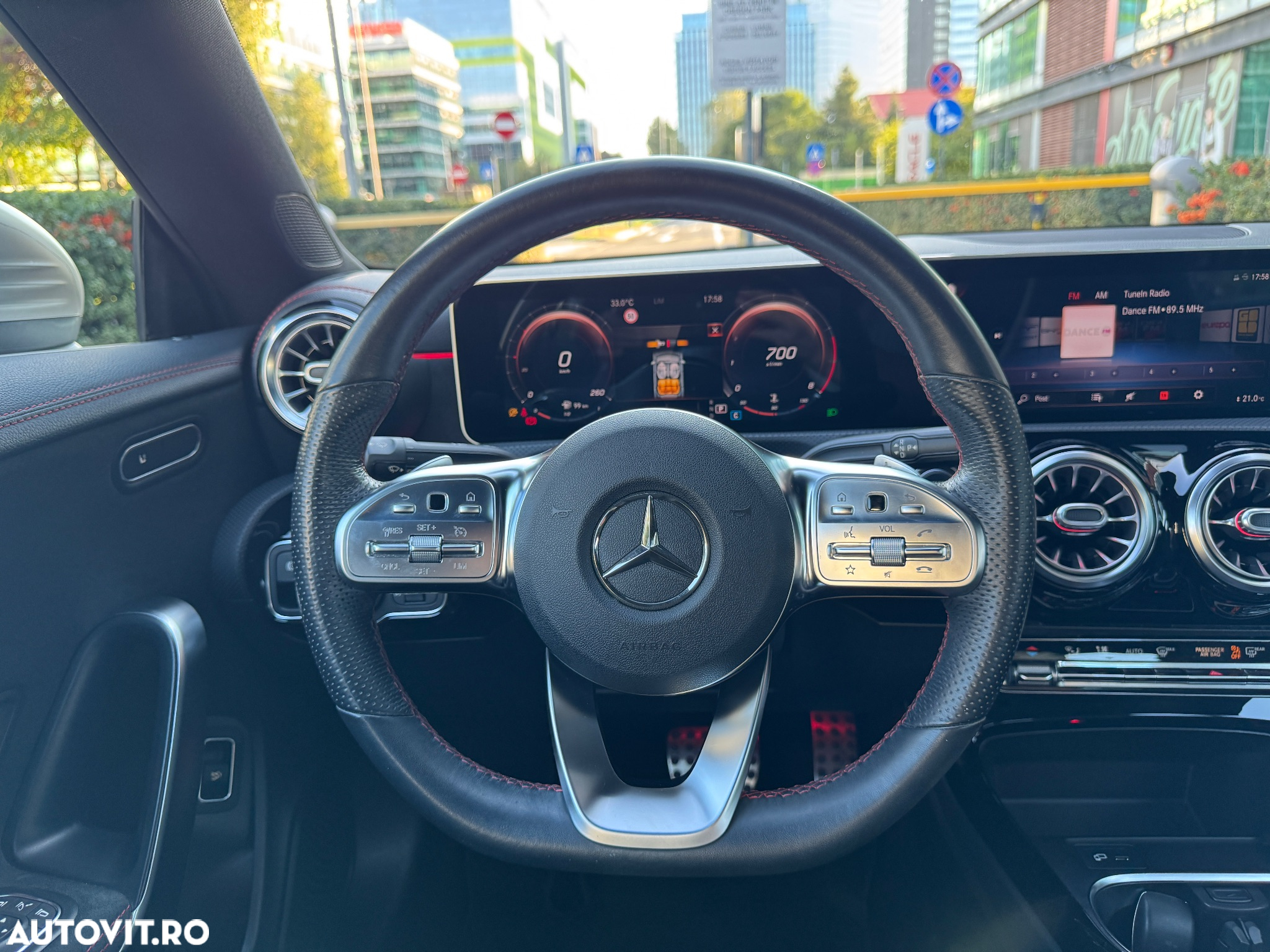 Mercedes-Benz CLA 220 Shooting Brake 7G-DCT AMG Line - 35