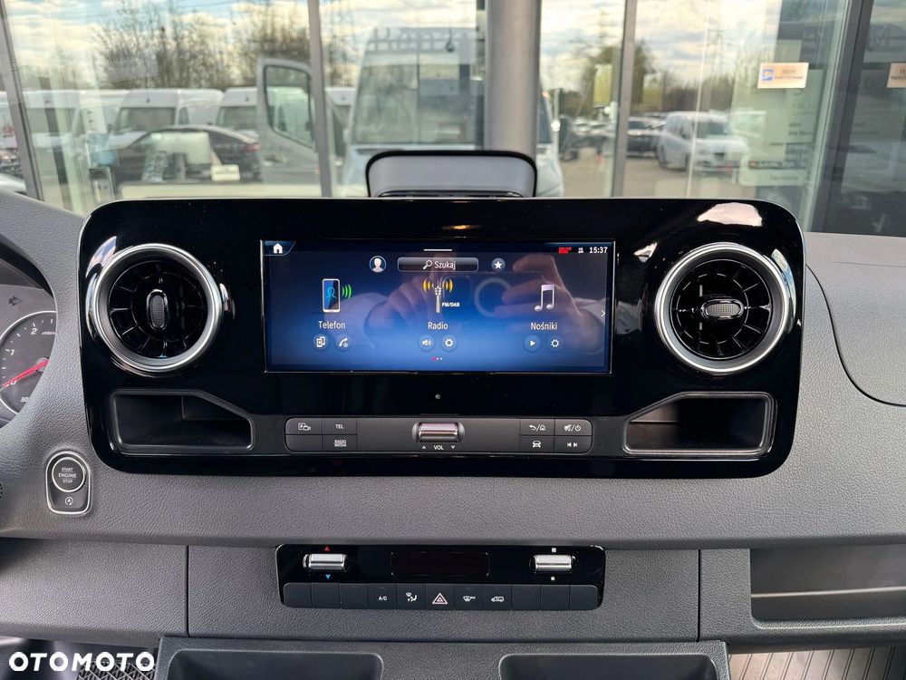 Mercedes-Benz Sprinter - 26