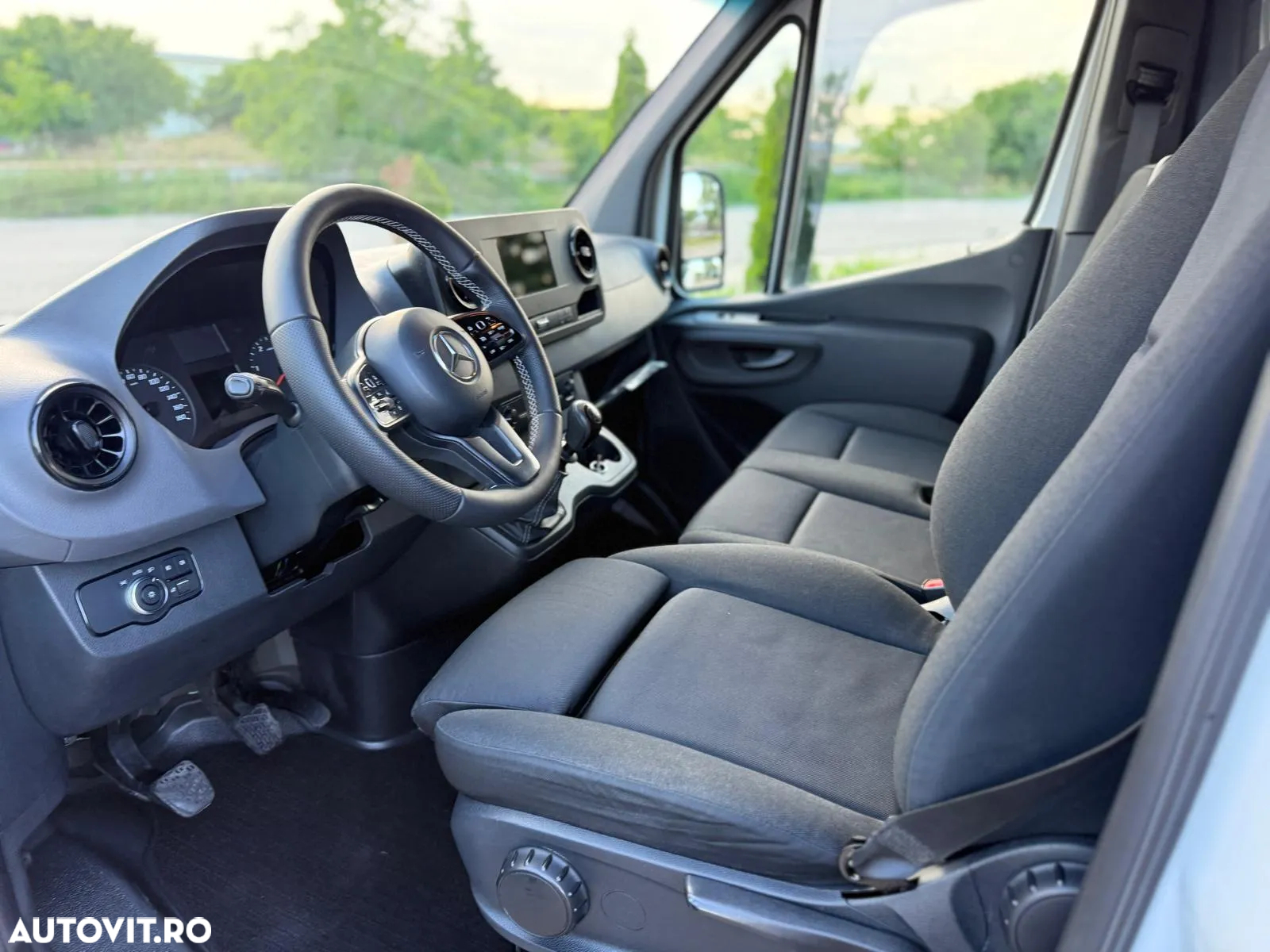 Mercedes-Benz Sprinter - 26