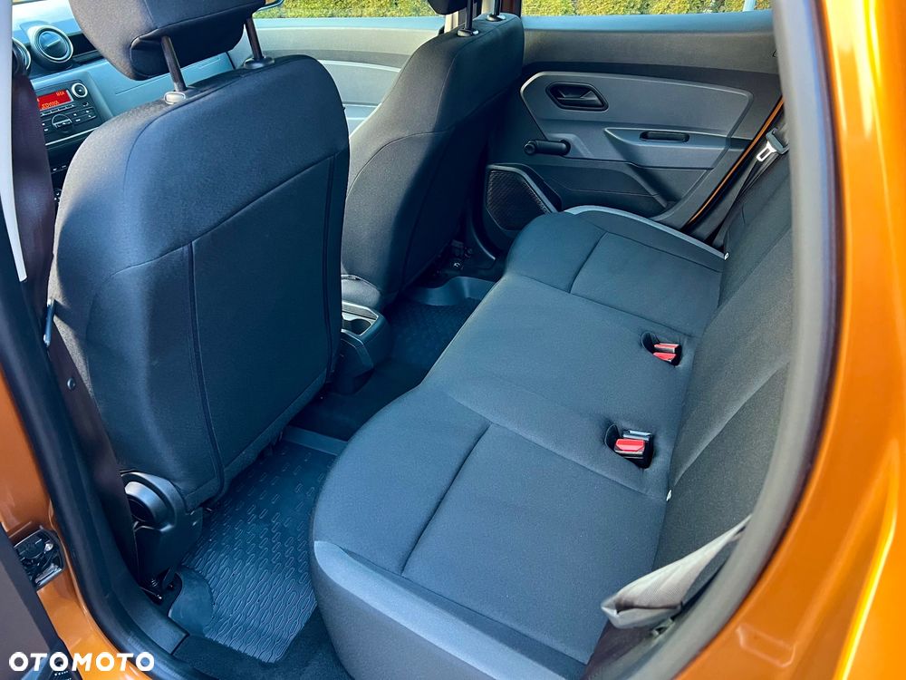 Dacia Duster 1.6 SCe Laureate S&S - 11