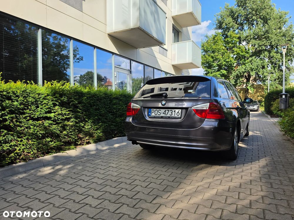 BMW Seria 3 325i - 5