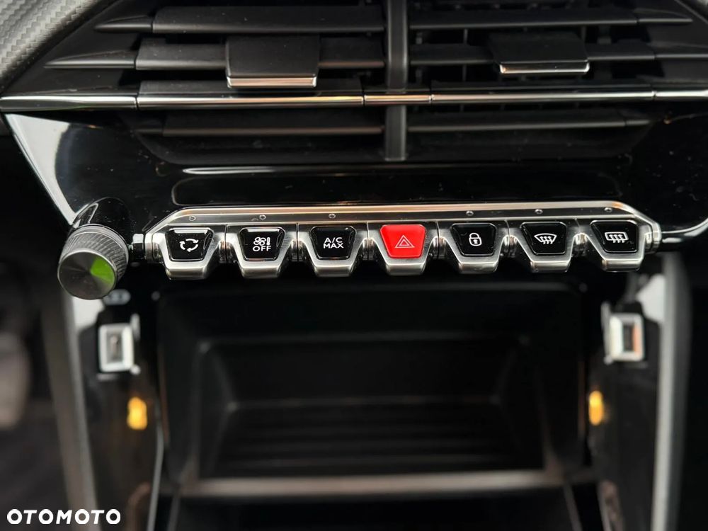 Peugeot 208 1.2 PureTech Active S&S - 26