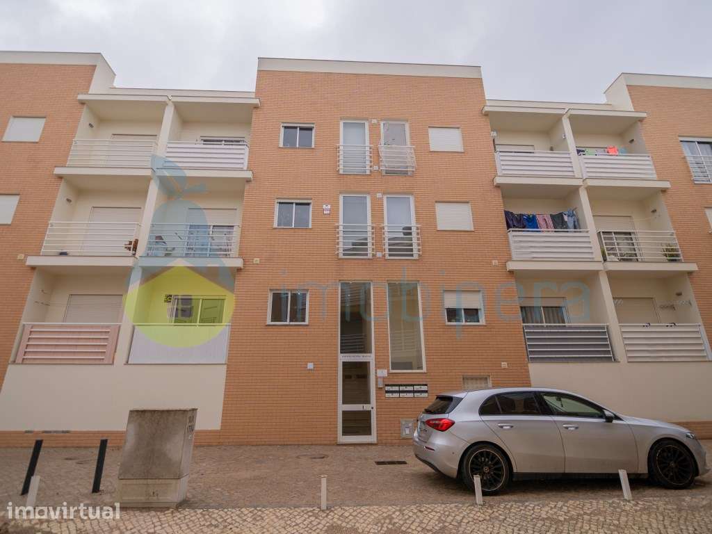 NÃO PERCA ESTA GRANDE OPORTUNIDADE! APARTAMENTO T2 MODERNO E ESPAÇO... - Grande imagem: 2/37