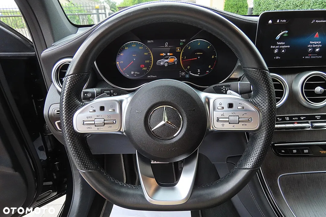Mercedes-Benz GLC 300 d 4Matic 9G-TRONIC AMG Line - 28