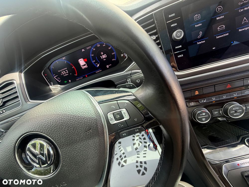 Volkswagen T-Roc 2.0 TDI SCR 4MOTION DSG R-Line - 23