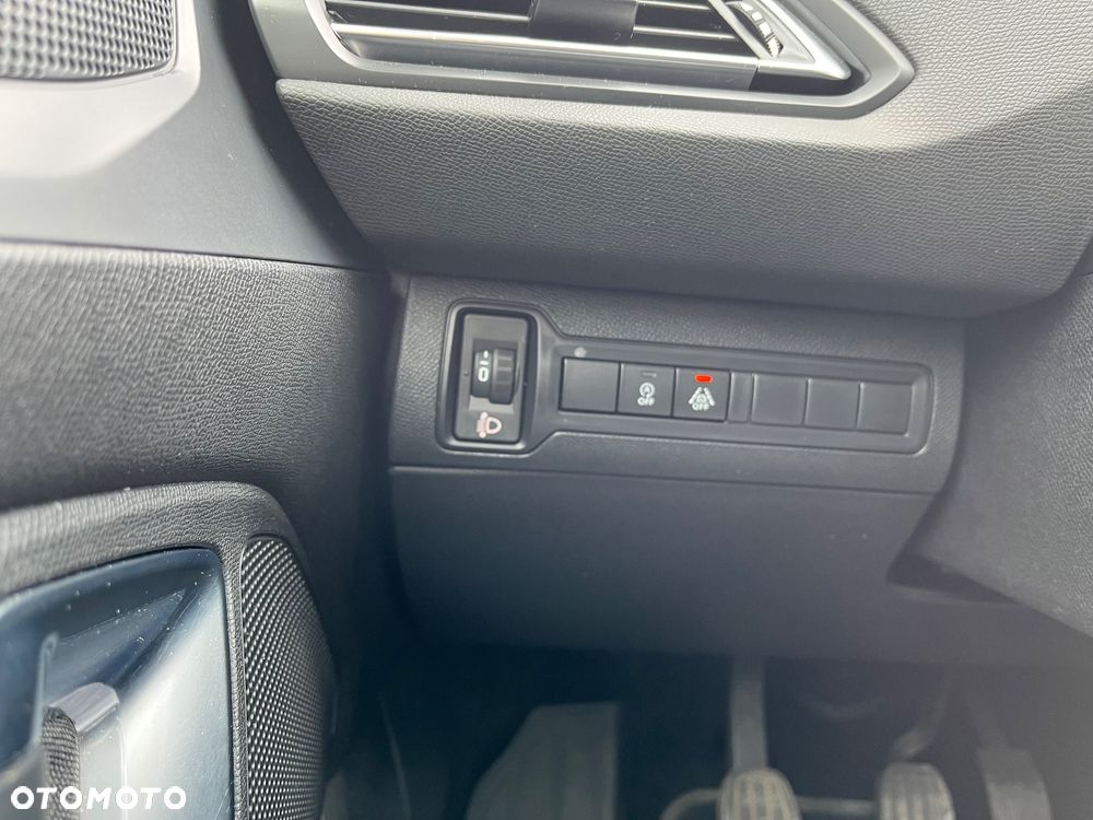 Peugeot 308 BlueHDi FAP 130 Stop & Start Allure Pack - 29
