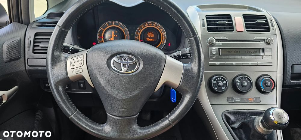 Toyota Auris 1.6 VVT-i Team - 22