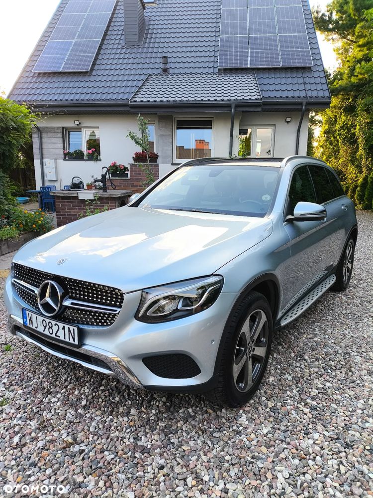 Mercedes-Benz GLC 300 4Matic 9G-TRONIC Exclusive - 3