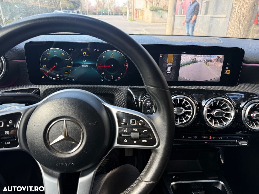 Mercedes-Benz CLA 180 d - 12