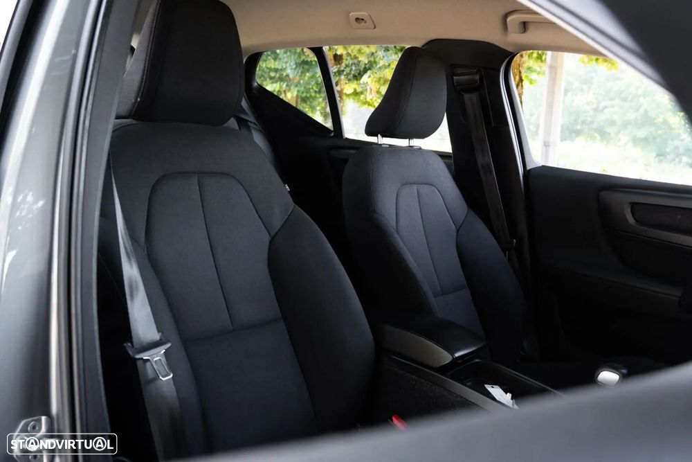 Volvo XC 40 2.0 D3 - 37