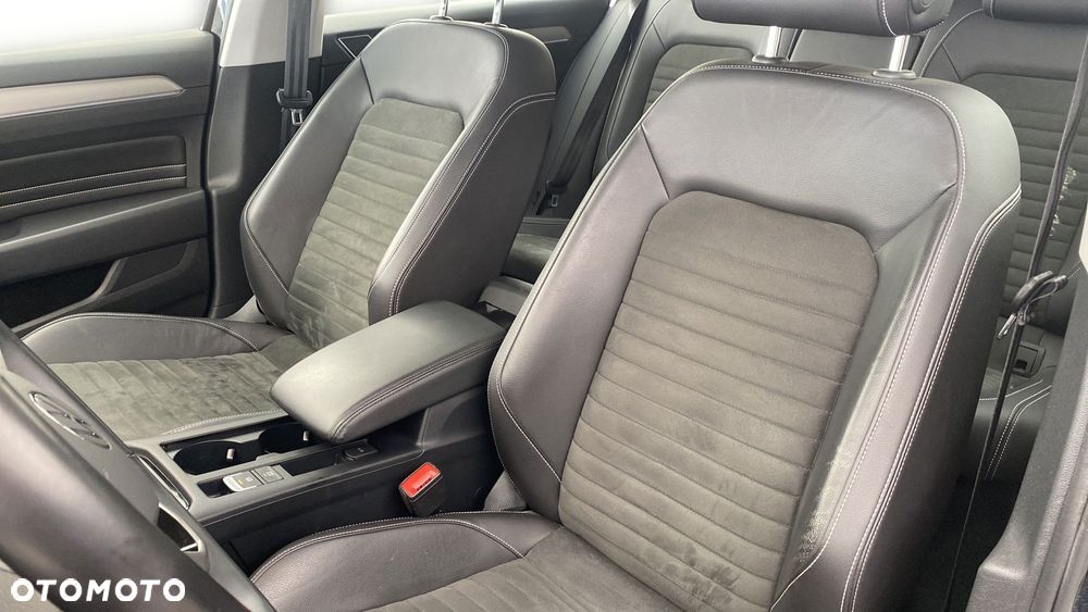 Volkswagen Passat - 10
