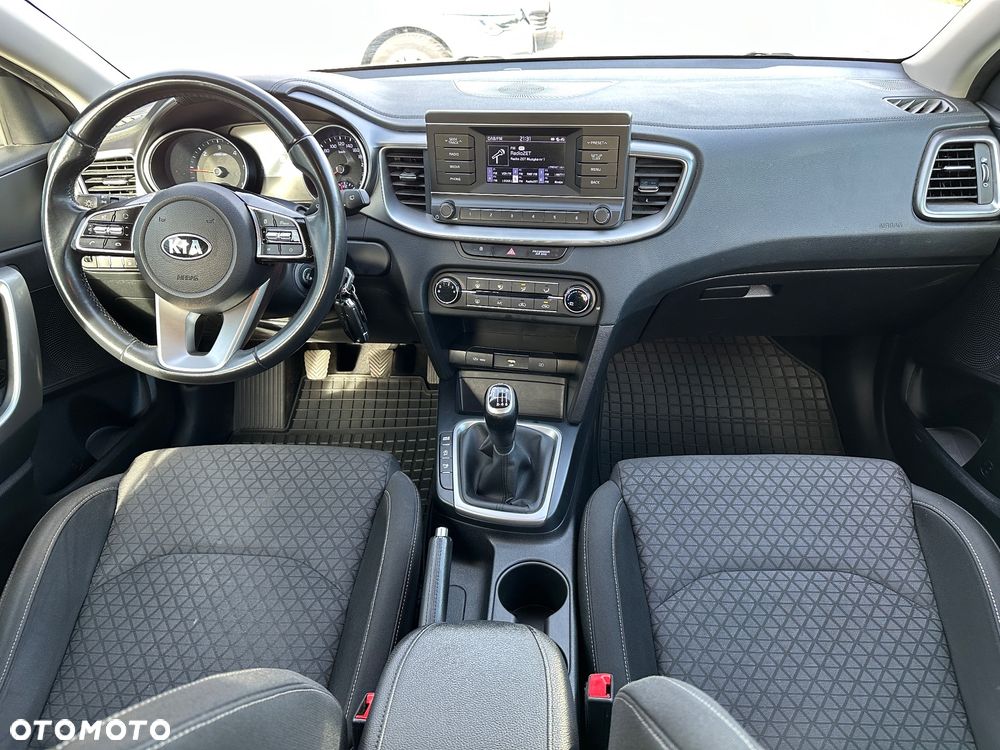 Kia Ceed 1.6 CRDi SCR M - 14