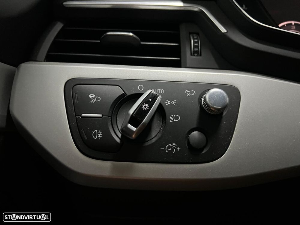 Audi A4 Avant 2.0 TDI S tronic - 29