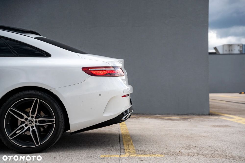 Mercedes-Benz Klasa E 220 d Coupe 4-Matic 9G-TRONIC - 5