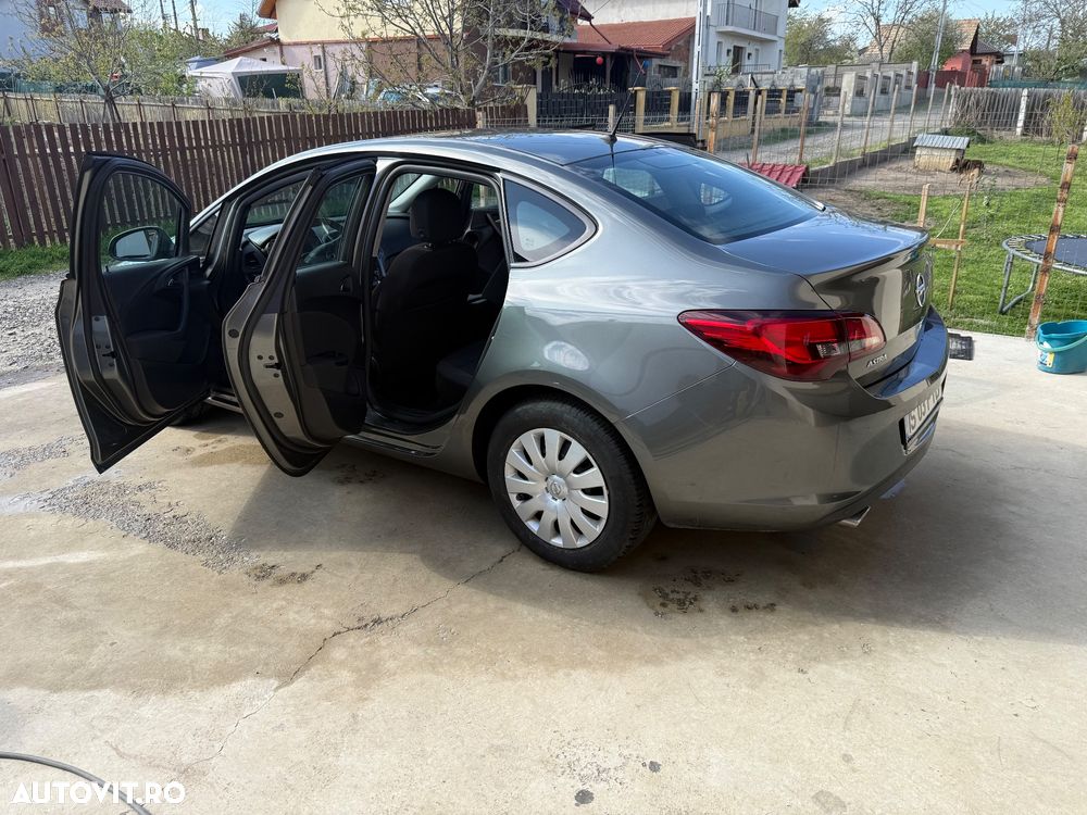 Opel Astra 1.4 Turbo ECOTEC Enjoy - 12