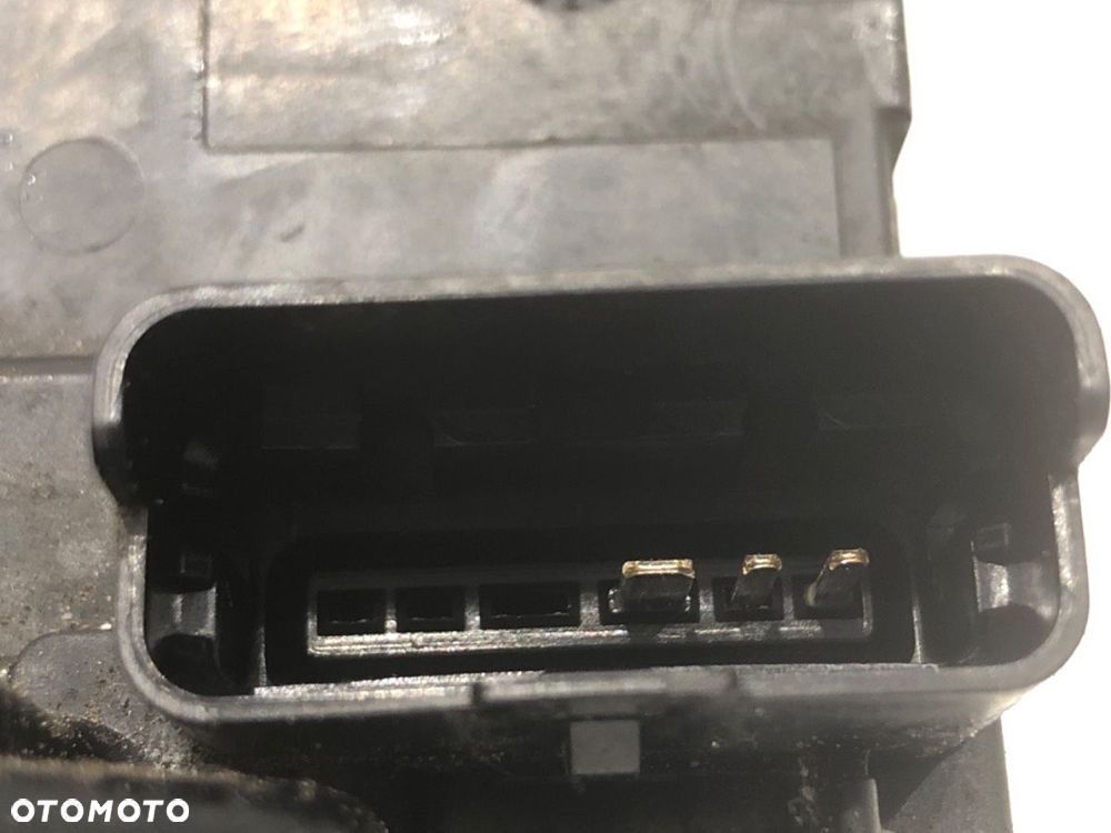 ZAMEK DRZWI LEWY PRZÓD  NISSAN NV200 Skrzynia 2010 - 2022 1.5 dCi 90 (M20, M20M) 66 kW [90 KM] olej - 4