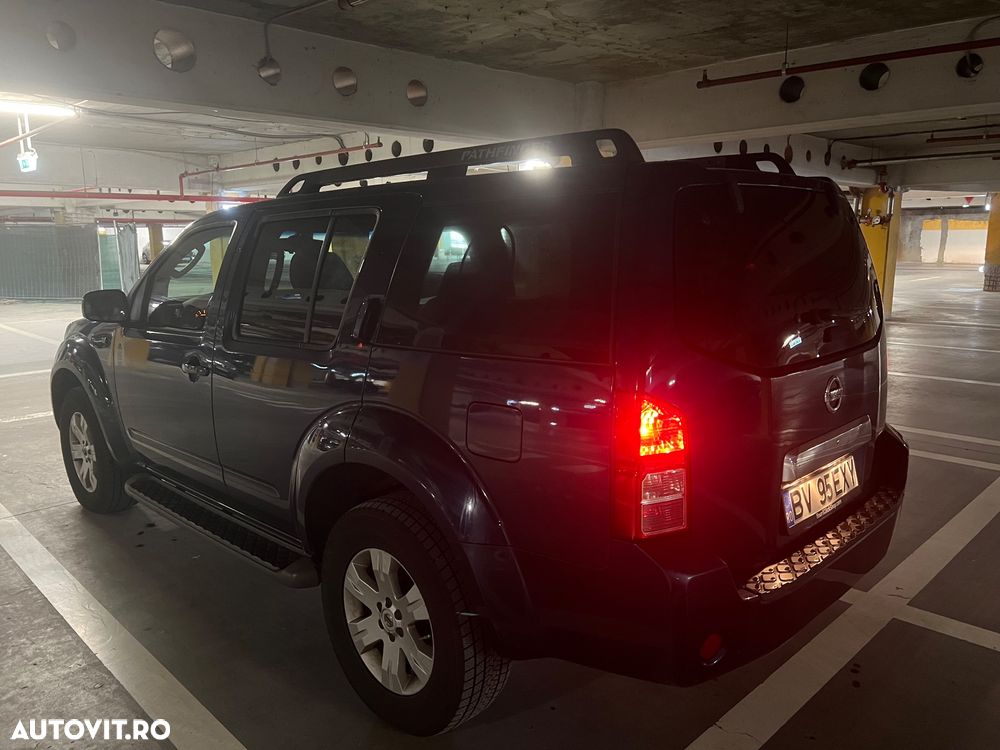 Nissan Pathfinder - 6