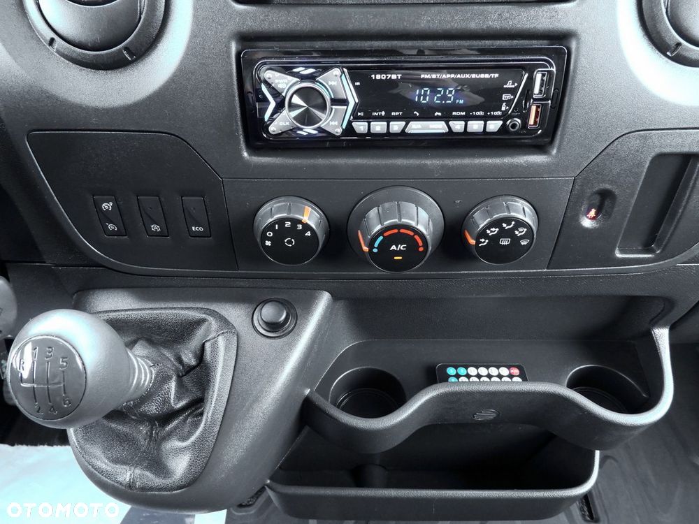 Renault MASTER PLANDEKA 8 PALET TEMPOMAT PNEUMATYKA KLIMATYZACJA  170KM - 33