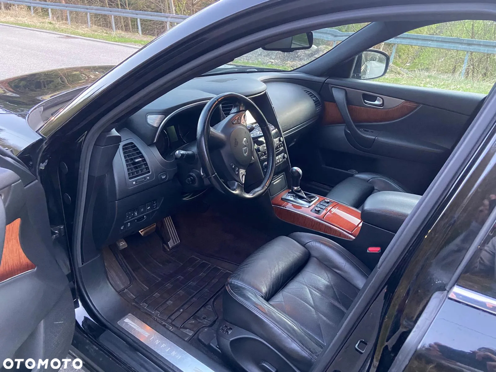 Infiniti QX70 3.7 AWD S Design - 11