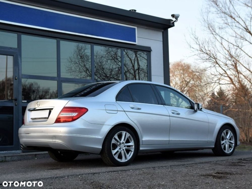 Mercedes-Benz Klasa C 220 CDI 7G-TRONIC Avantgarde Edition - 2