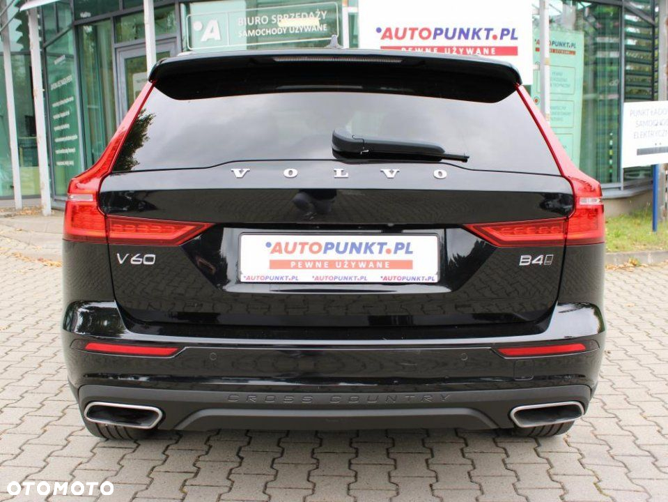 Volvo V60 Cross Country - 6