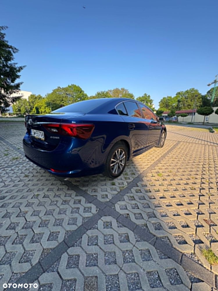 Toyota Avensis 1.6 D-4D Active - 12