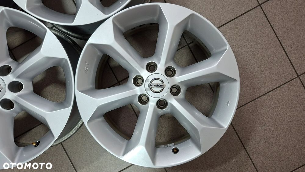 Felgi Aluminiowe 17 Nissan Pathfinder 6x114.3 ET 30 - 5