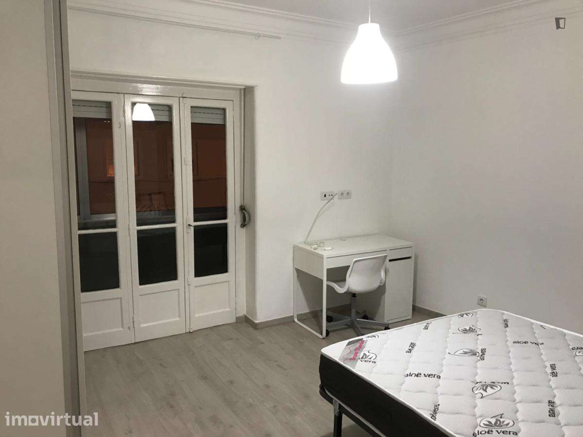 Quarto - localizado em Penha de França Lisbon - Grande imagem: 4/11