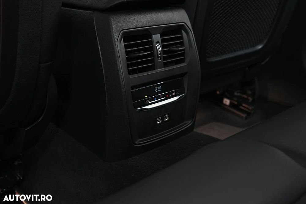 BMW Seria 3 320e Aut. Sport Line - 33