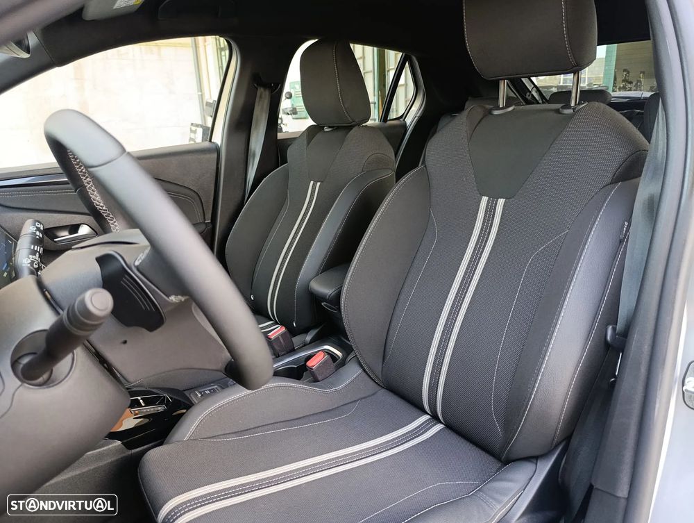 Opel Corsa 1.2 T GS Aut. — fotografia 8