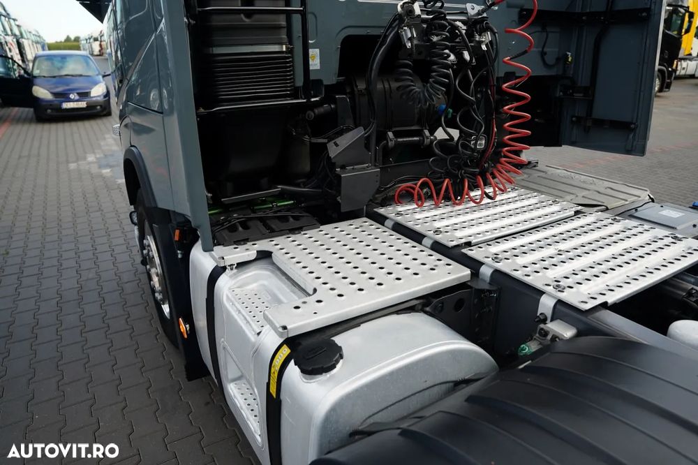 Volvo FH 540 / 6x2 / RETARDER / I-PARK COOL / ÎMPINGĂTOR / PUNTE DE DIRECȚIE / RIDICATIVĂ / SUSPENSIE PNEUMATICĂ / PIELE / IMPORTAT DIN GERMANIA / EURO 6 - 12