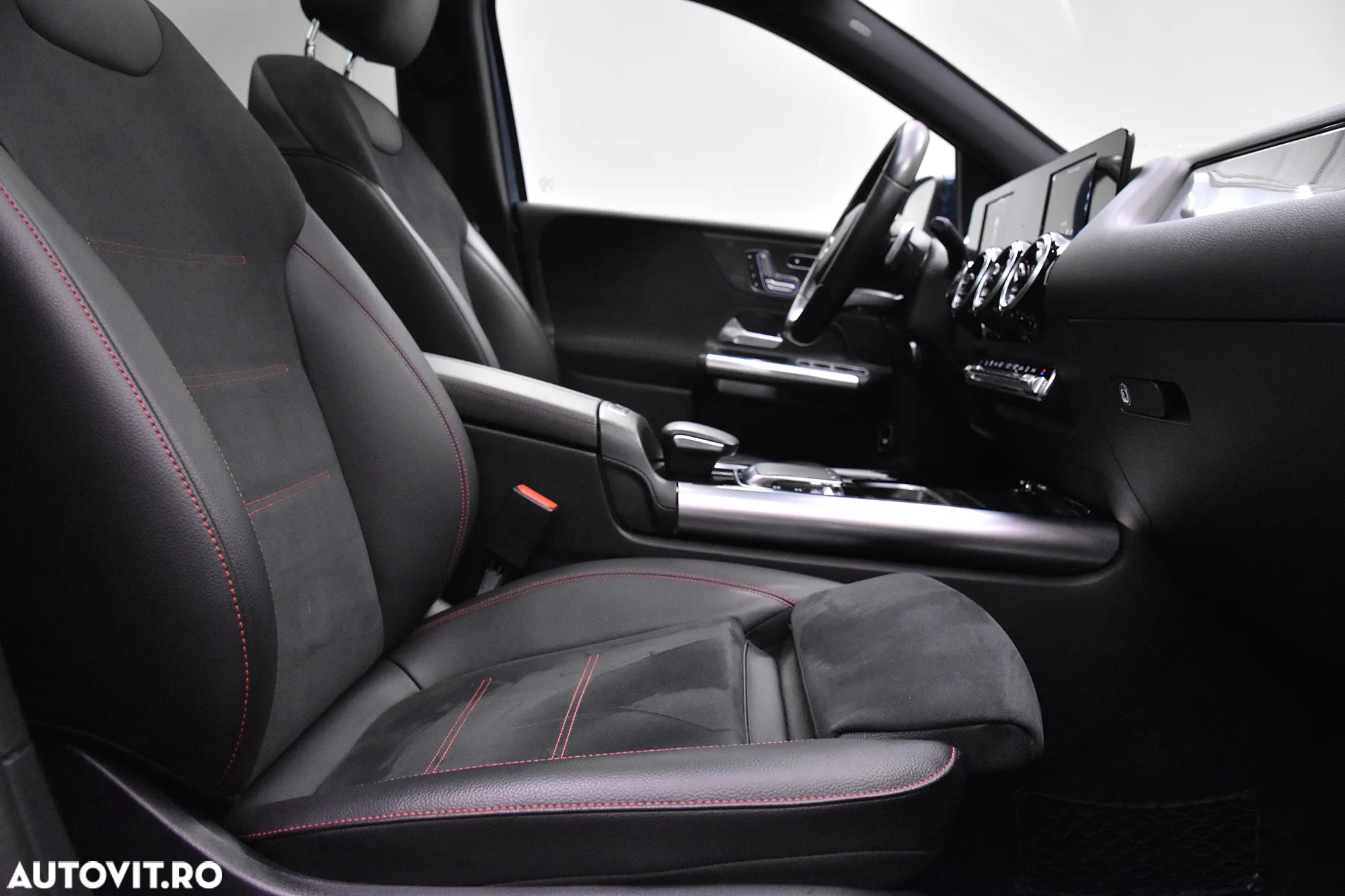 Mercedes-Benz B 220 4Matic 7G-DCT AMG Line - 11