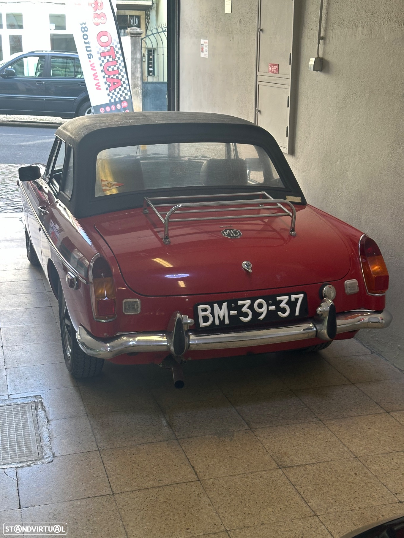 MG MGB - 10