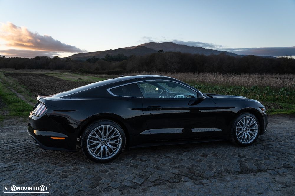 Ford Mustang 2.3i EcoBoost - 8
